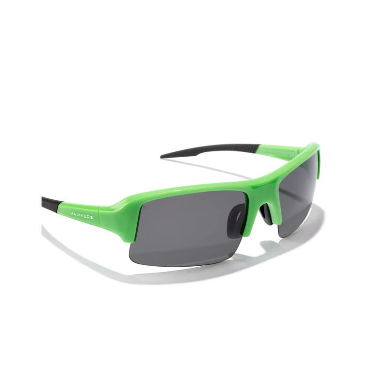 HAWKERS Lunettes De Soleil Pour Hommes Et Femmes POLARISÉ VERT FLUO FONCÉ - BAT 6 HAWKERS Lunettes De Soleil Pour Hommes Et Femmes POLARISÉ VERT FLUO FONCÉ - BAT – Image 4